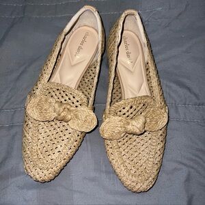 CHARLES DAVID FINITE WATER-RESISTANT RAFFIA WOMENS LOAFER//SIZE 8.5